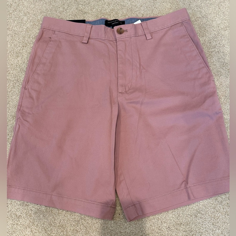 NWT Banana Republic Aiden men’s shorts. Size 31. 10 inch inseam.